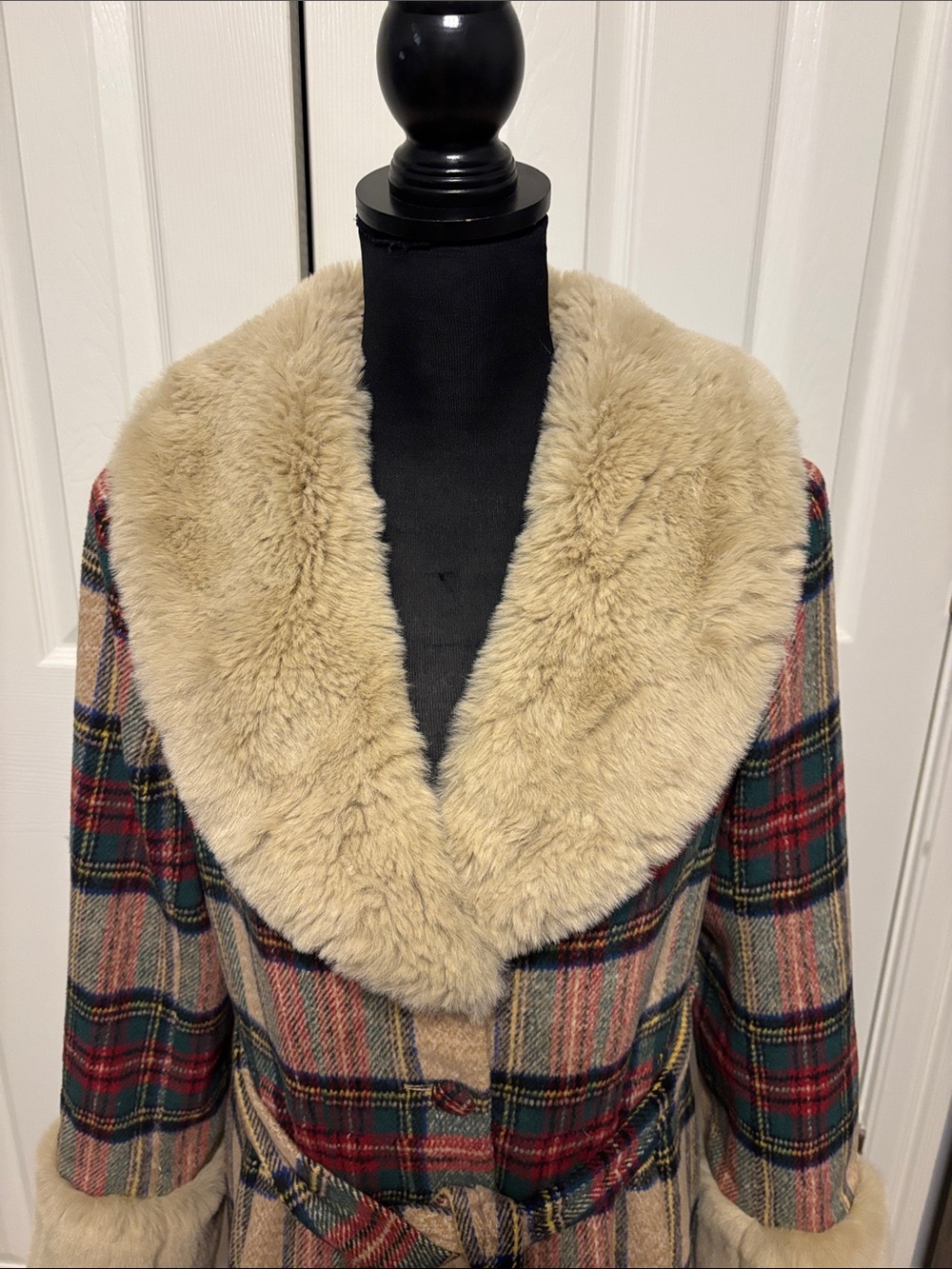 Flora Bea NYC Princess Cut Plaid Coat - Picture 2 of 10
